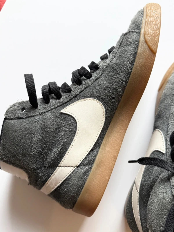 Nike WMNS Blazer Mid ‘77 Suede Vintage